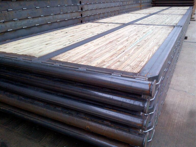Steel Rig Mats with Wood Inserts